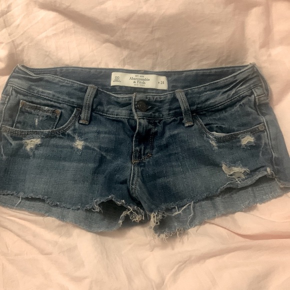 Abercrombie and Fitch Jean shorts - Picture 1 of 2